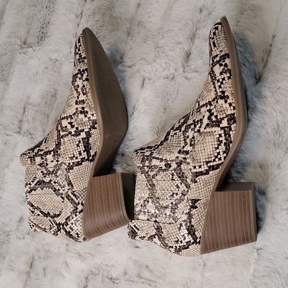 Snakeprint Booties - Picture 4 of 12